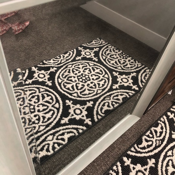 Mirror - Picture 4 of 4